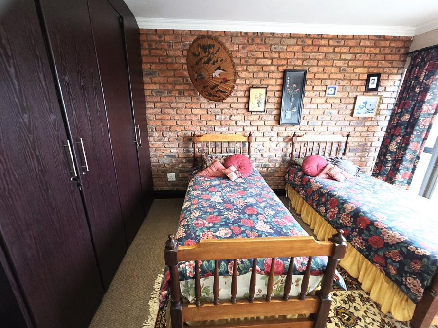 4 Bedroom Property for Sale in Woodland Hills Wildlife Estate Free State